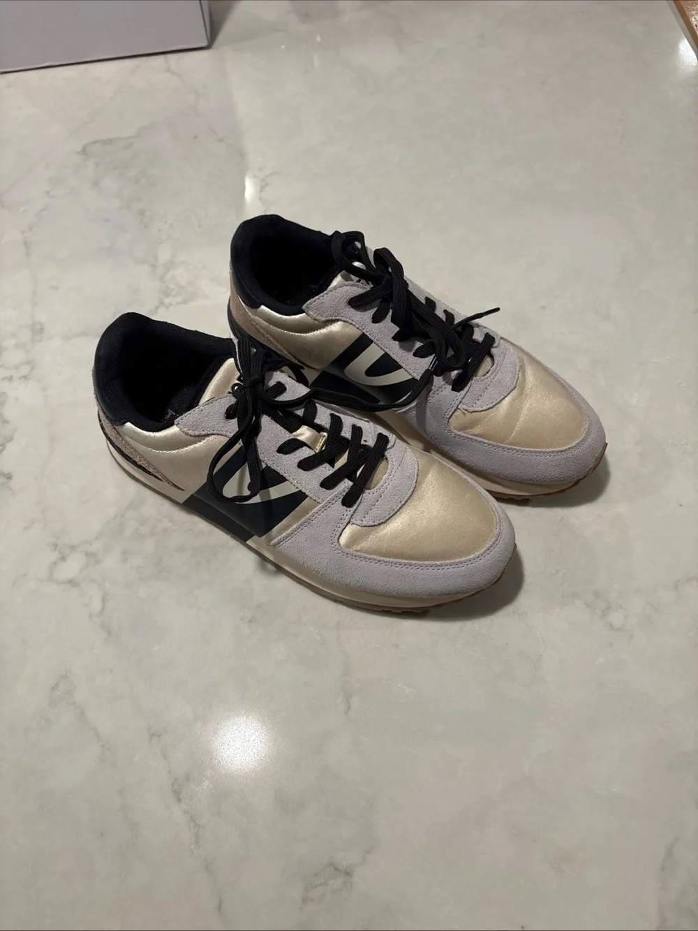 TRETORN Women's Size 9 US Loyola | Beige & Silver Suede Leather Sneakers Shoes